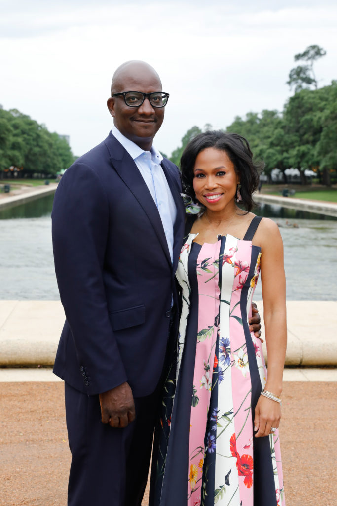 Hermann Park Conservancy 2021 Evening in the Park chairs Derrick Mitchell & Roslyn Bazzelle Mitchell. (Photo by Priscilla Dickson)