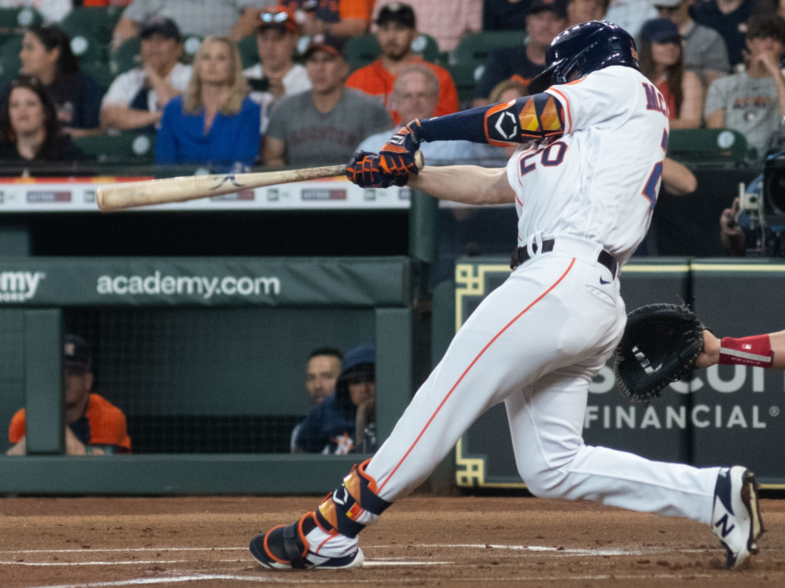 The Astros' Surprise Addition: What Does It Mean For The Red Sox? - zgrds7a