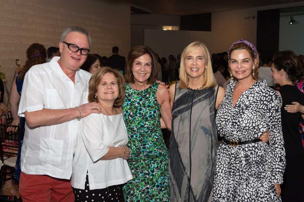 Bernie & Mary Arocha, Jereann Chaney, Cindy Duffey, Micheline Newall at the Museum of Fine Arts, Houston Glassell School of Art gala and art auction. (Photo by Wilson Parish)