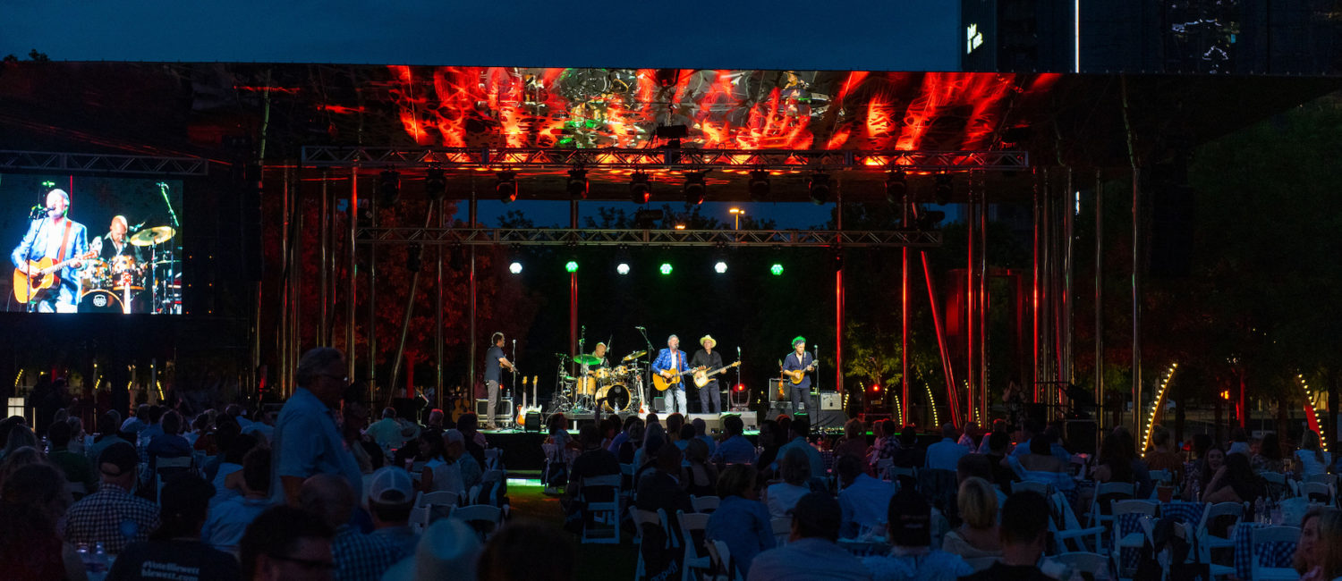 concert in the park Robert Earl Keen (Photo by Tamytha Cameron)
