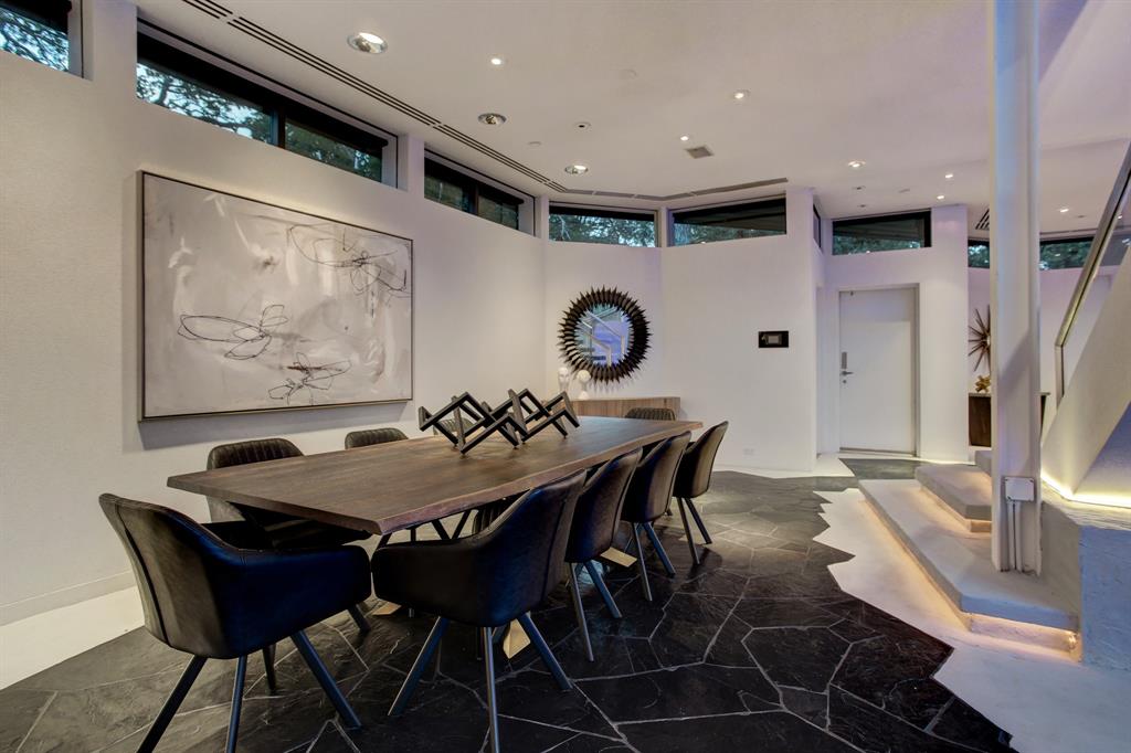 An open dining area in the Darth Vader house in West University in Houston. (Photo courtesy of Martha Turner Sotheby’s International Realty) 