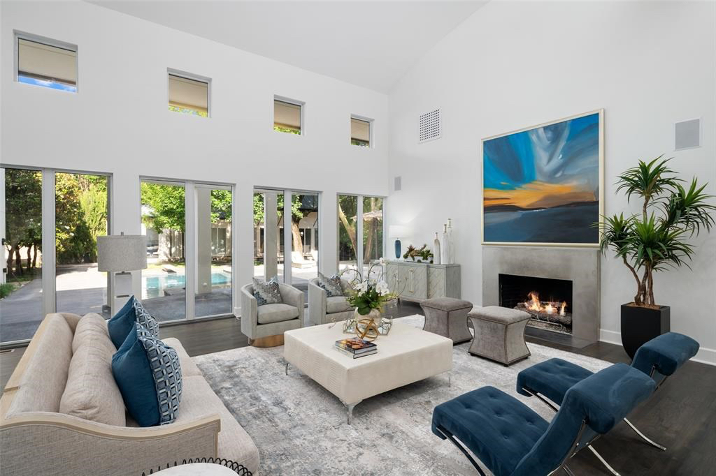The living area with its towering ceilings. 