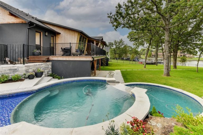 A Modern Lake House Built for Entertaining in Star Harbor, Texas