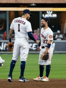 Houston Astros beat the Cleveland Indians at Minute Maid Park