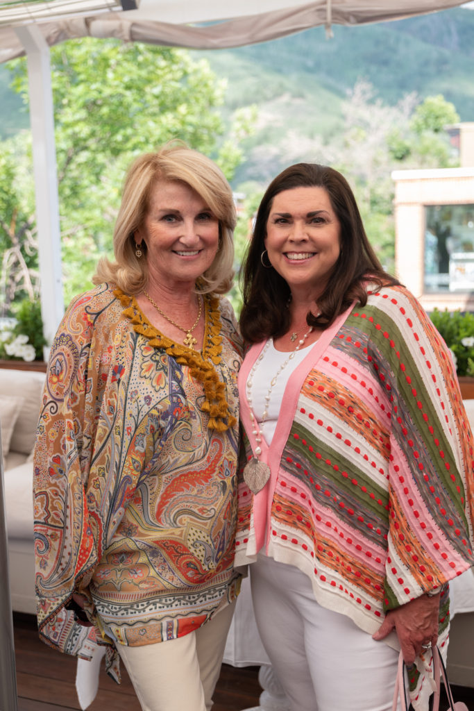 Denise Monteleone, Lesha Elsenbrook  (Photo by Daniel Ortiz)