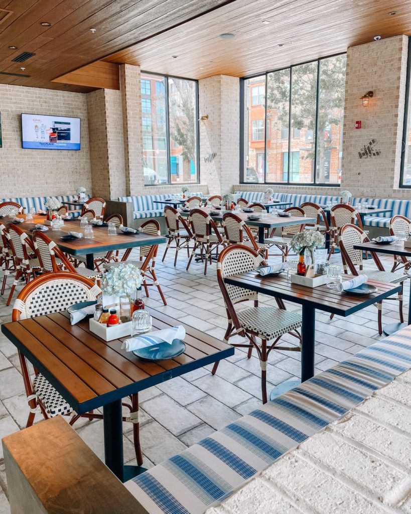 Urban Seafood Company features an indoor/outdoor patio in downtown Plano. (Courtesy)
