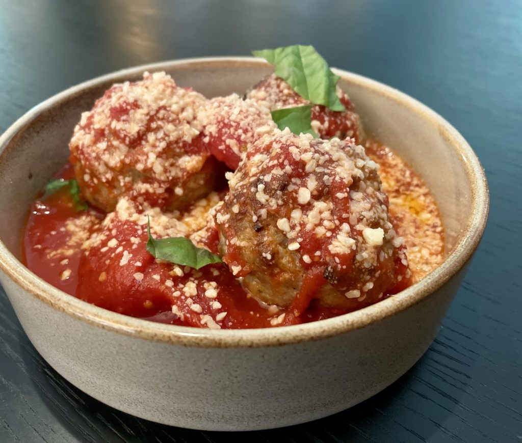 Il Modo – meatballs in house marinara