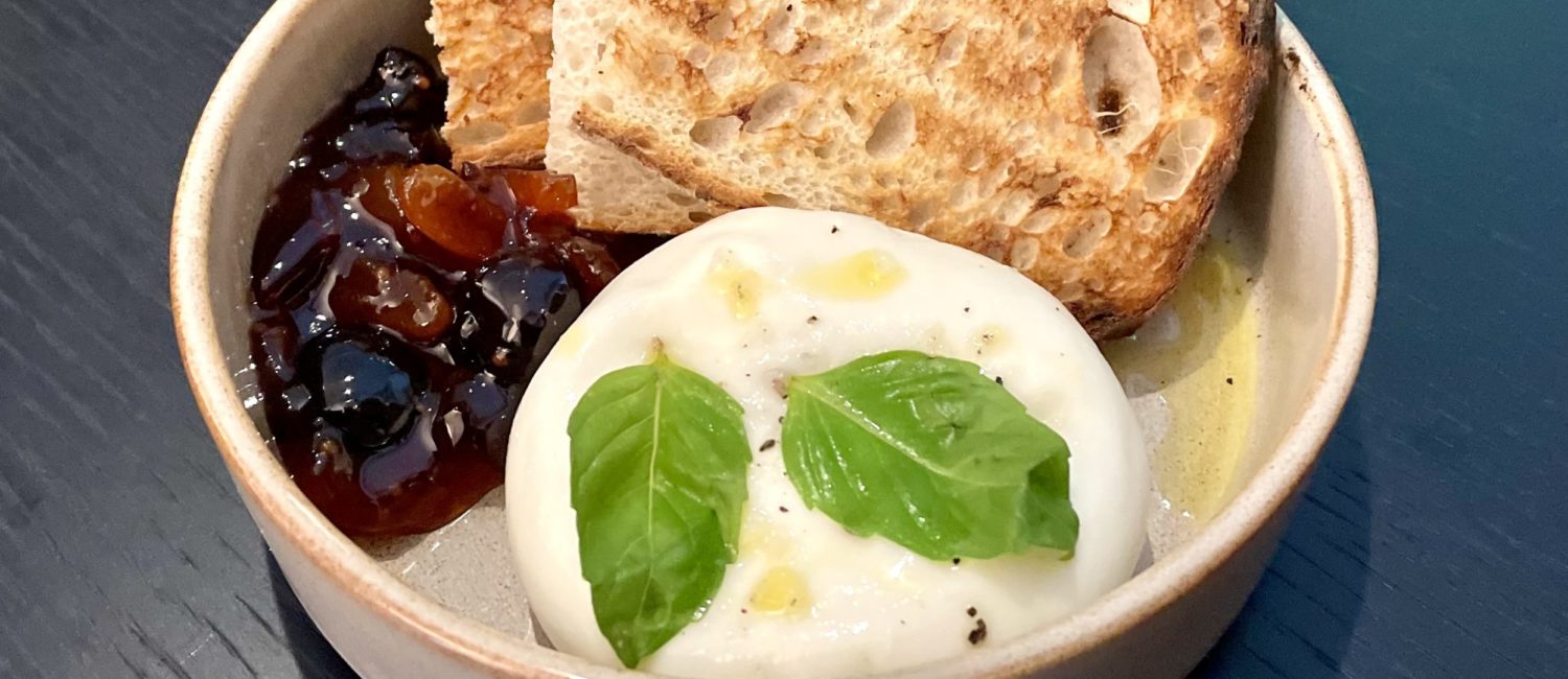 Il Modo – fresh burratta with cherry mostarda