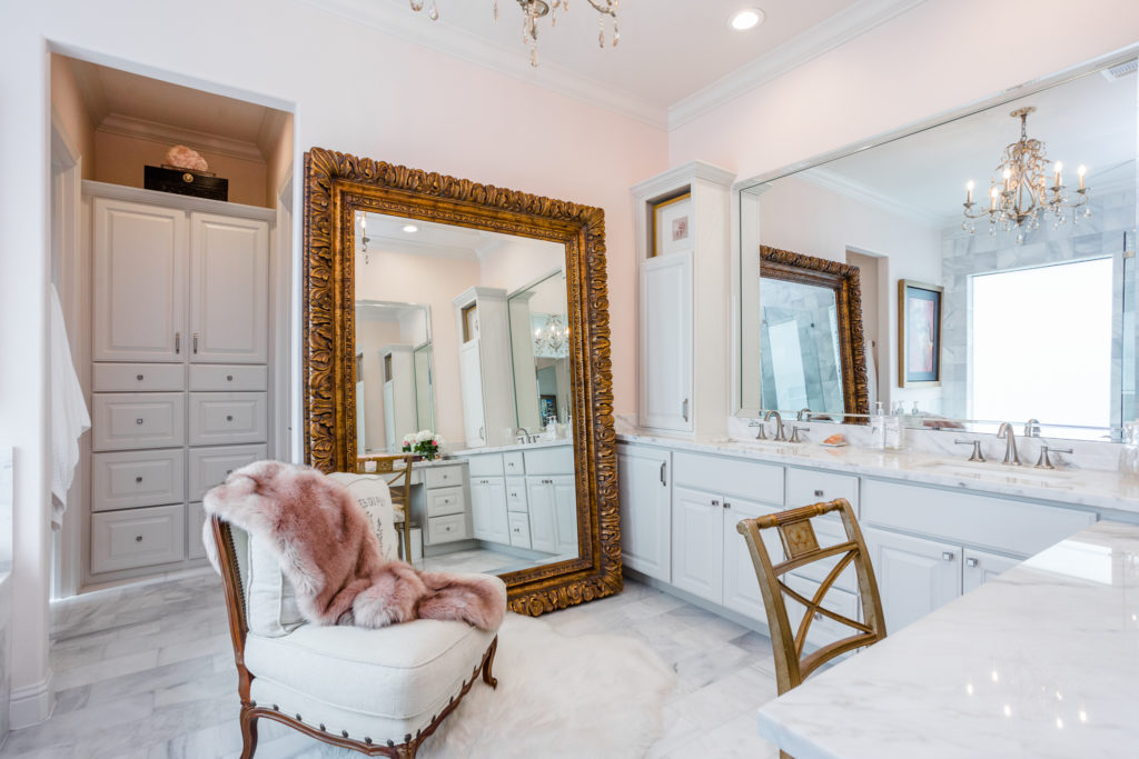 Your best face: A bathroom needs lots of light, mirrors, and warmth. 
