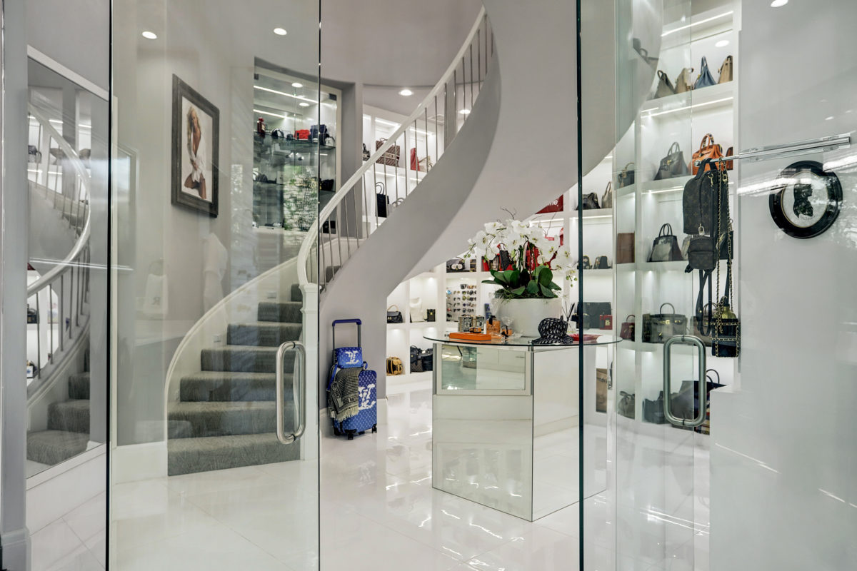 Secret Buyer Finally Scoops Up the World's Largest Closet Mansion — How Theresa Roemer's