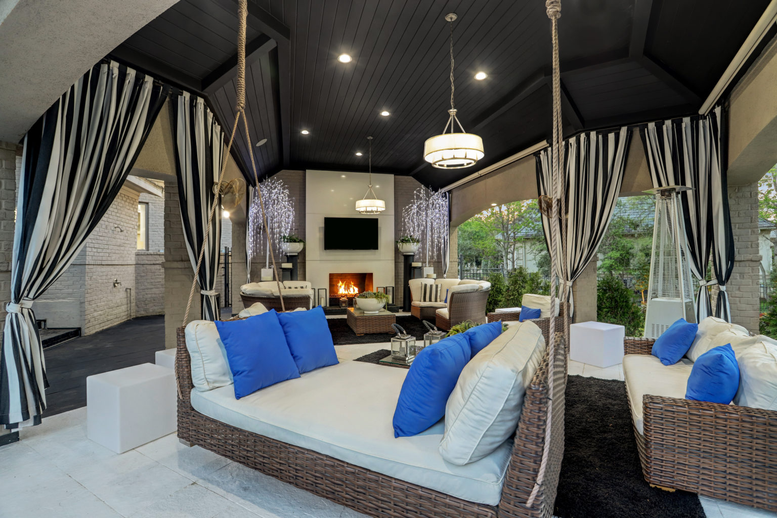 Secret Buyer Finally Scoops Up the World's Largest Closet Mansion — How Theresa Roemer's