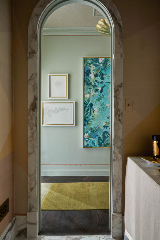  A lacquered hallway by Mary Beth Wagner Interiors. (Photo by Stephen Karlisch)