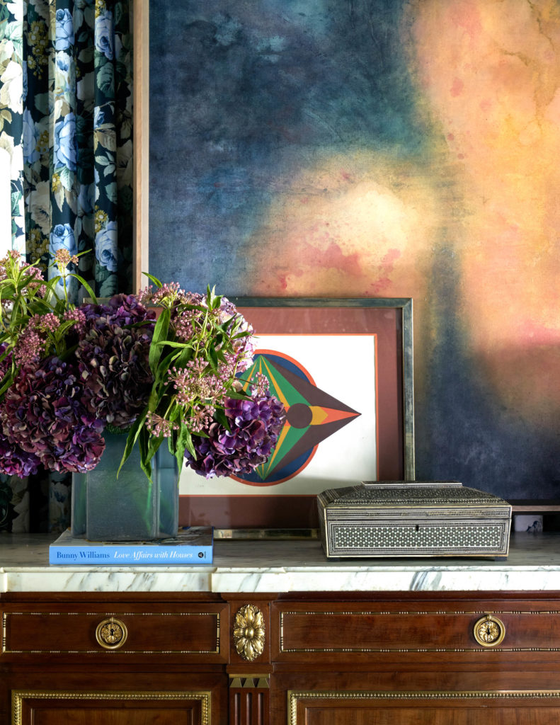 A maximalist dining room by Corey Damen Jenkins & Associates (Photo by Stephen Karlisch)