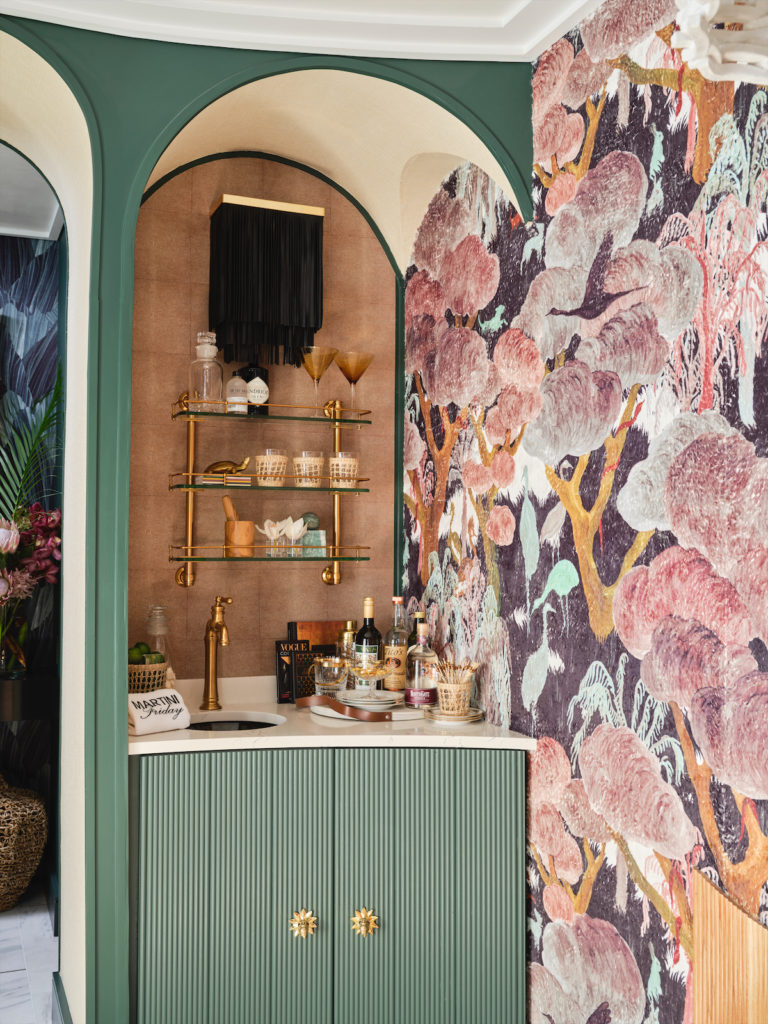 A poolside hideaway by Traci Connell Interiors (Photo by Stephen Karlisch)