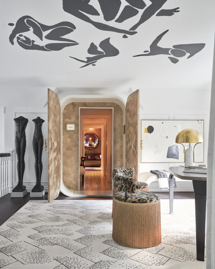 A cosmopolitan office area by Pulp Design Studios (Photo by Stephen Karlisch)