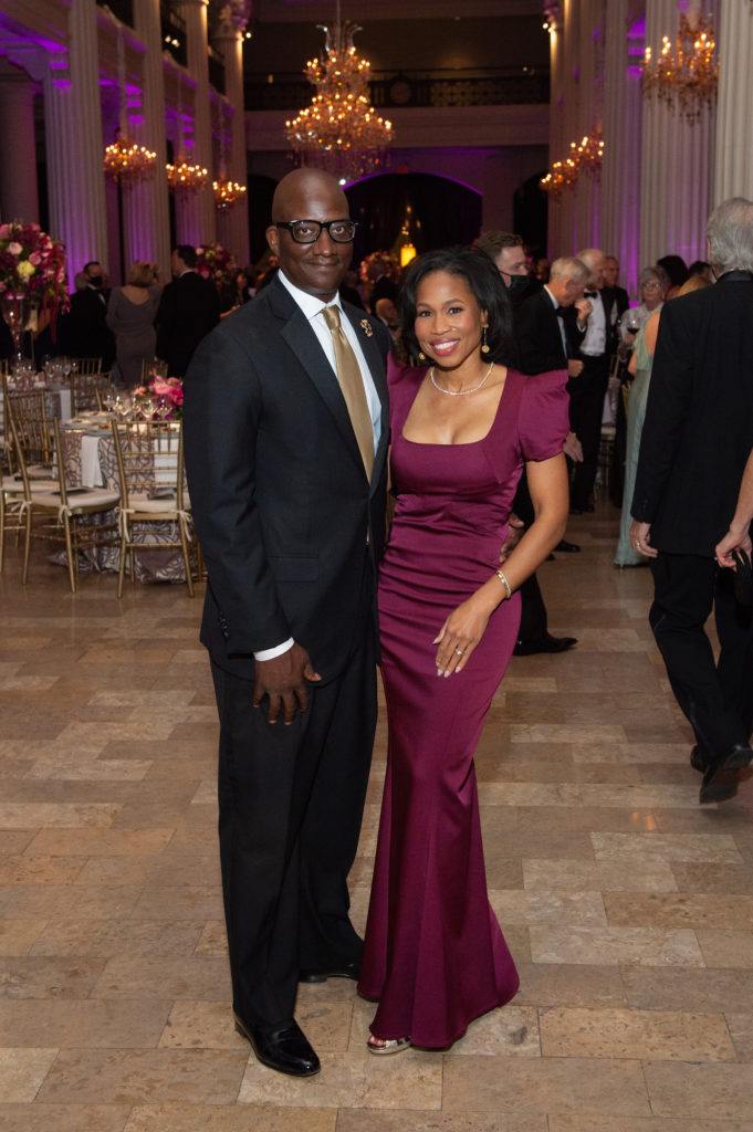 Derrick Mitchell & Roslyn Bazzelle Mitchell at the Houston Symphony Opening Night Concert & Dinner at The Corinthian. (Photo by Wilson Parish)