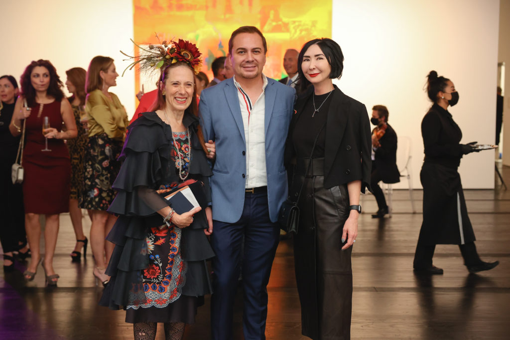 Catherine Anspon, Adrian Duenas, Carrie Brandsberg-Dahl at the De Beers Jewellers celebration of its Reflections of Nature collection at The Menil Collection. (Photo by Johnny Than)