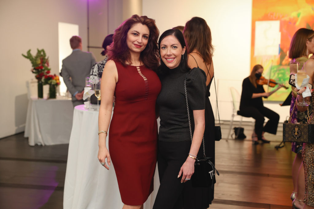 Mahzad Mohajer, Lauren Abbott at the De Beers Jewellers celebration of its Reflections of Nature collection at The Menil Collection. (Photo by Johnny Than)