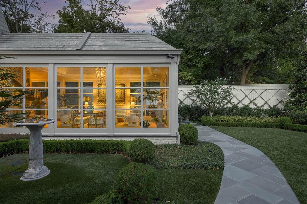 18052 Crooked Creek Court in Preston Hollow