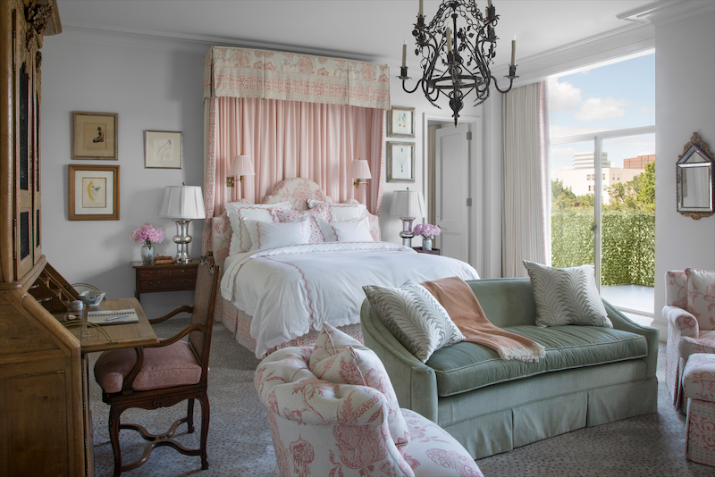 The client has collected antiques for decades and discovered much of her furniture, art, and rugs from noteworthy local dealers and on travels to Paris and England with her late husband. (Photo: Emily Minton Redfield)