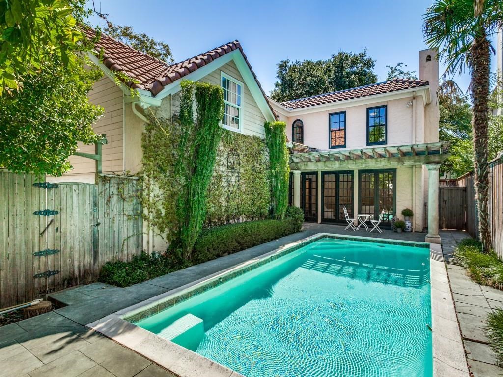 3704 Stanford Avenue in University Park