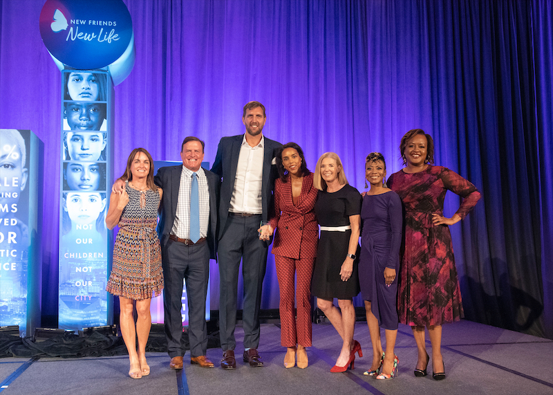 Luncheon Honorary Co-Chairs Tonya and Charlie McKinney; ProtectHER Award recipients Dirk and Jessica Nowitzki; Luncheon Co-Chairs Jan Osborn and Trina Terrell-Andrews; NFNL CEO Bianca Davis (Photo by Tamytha Cameron)