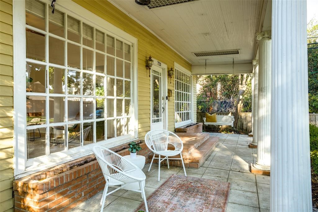 723 Dumont Street in Old East Dallas