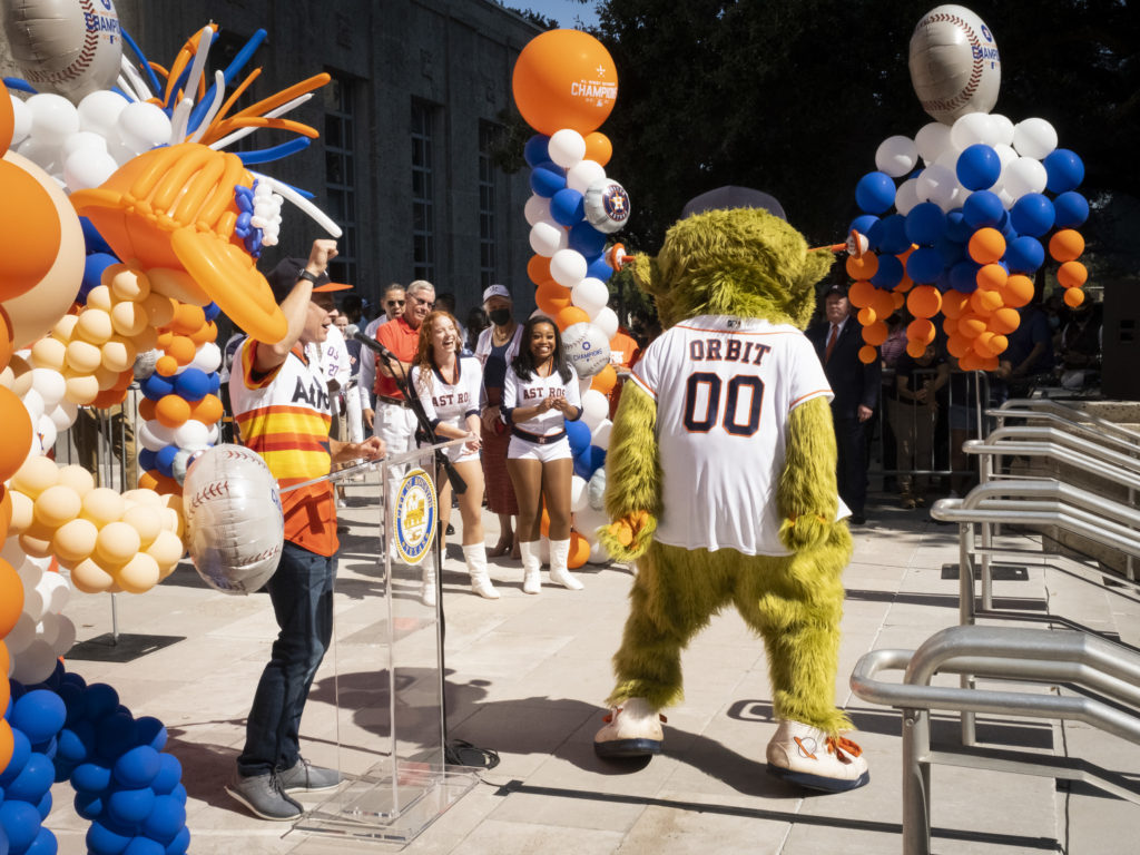 Orbit put on some moves for the crowd at City Hall. (Photo by F. Carter Smith)