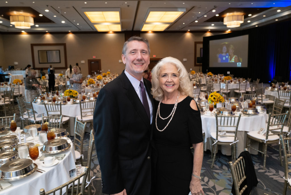 Jeff & Carole Wells at the CanCare 30th anniversary luncheon at the Westin Memorial City. (Photo by Daniel Ortiz)