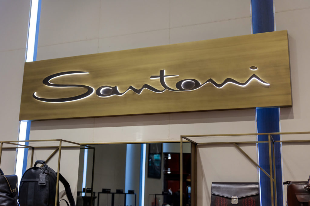 Santoni, founded in 1975, creates beauty through the hands, relying on the unique knowledge, handed down for generations, of artisans who are artists.
