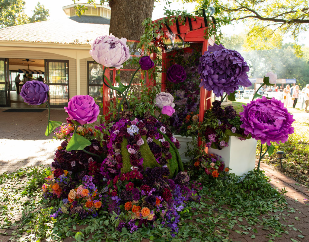 The floral fantasy selfie station created by GRO Design for PaperCity