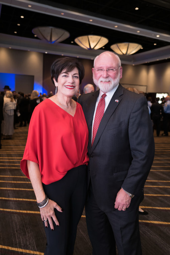 Ellie & Michael Francisco at the HPFFA Charitable Foundation 'Red Hot Gala' (Photo by CatchLightGroup.com)