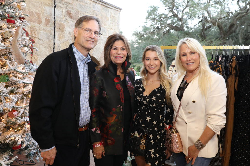Gary & Cathy Brock, Gray Bertuccio, Jill King at The Clubs of Houston Oaks Holiday Market (Photo by Priscilla Dickson)