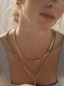 Gift Guide 2021 – Gifted Curb Chain Choker by Laude the Label