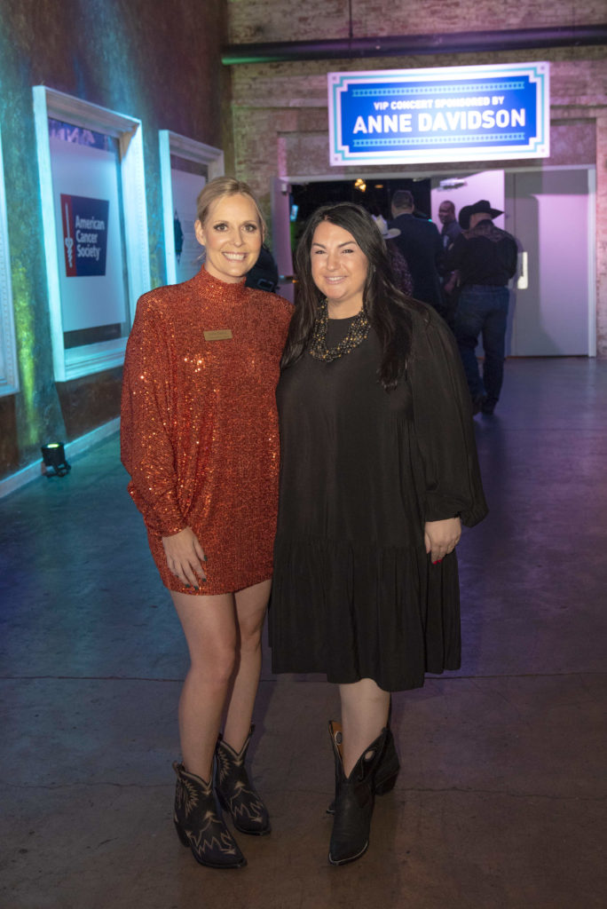 Lora Farris, Danielle Giglio (Photo by Tamytha Cameron   )