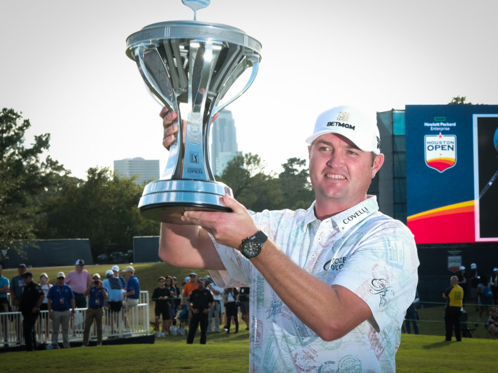 Jason Kokrak knows you have to lift the trophy for the photographers by now. (Photo by F. Carter Smith)