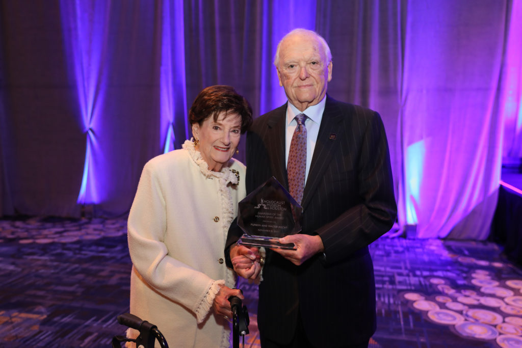 Holocaust Museum Houston Guardian of the Human Spirit award honorees Punkin & Walter Hecht (Photo by Priscilla Dickson)