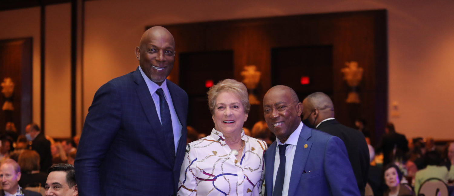 PPD.279_Clyde Drexler, Ellen Cohen, Mayor Sylvester Turner
