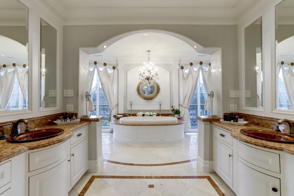 The completely redone primary bath in the mansion at 2115 River Oaks Boulevard. (Photo by TK Images)