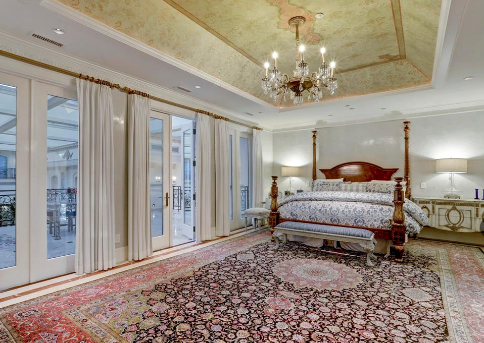 The primary bedroom of the River Oaks Boulevard mansion that Baron Ricky Di Portanova once called home. (Photo by TK Images)