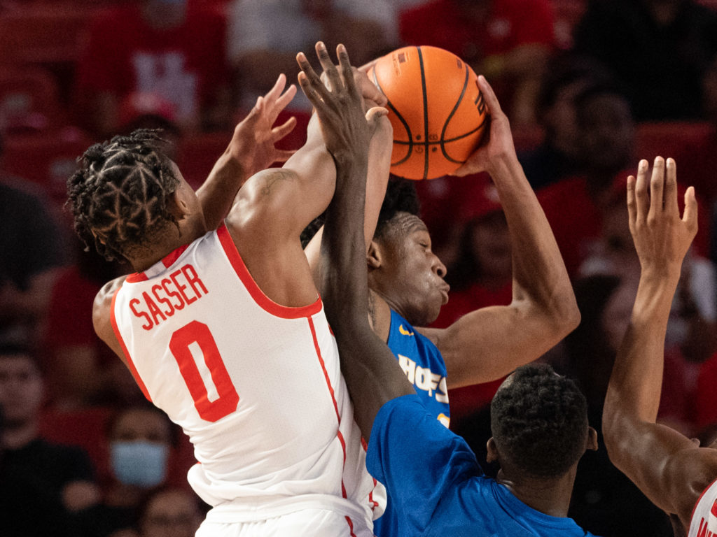 Marcus Sasser shows the fight Kelvin Sampson's UH program is known for.(Photo by F. Carter Smith)