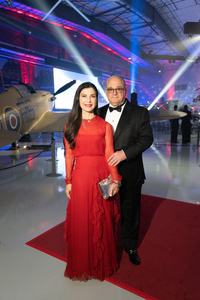 Cynthia & Tony Petrello at the Lone Star Flight Museum Gala honoring Oscar Wyatt. (Photo by Daniel Ortiz)