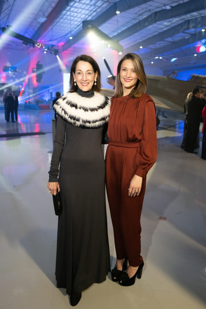 Susie Criner, Annie Criner Eifler at the Lone Star Flight Museum Gala honoring Oscar Wyatt. (Photo by Daniel Ortiz)