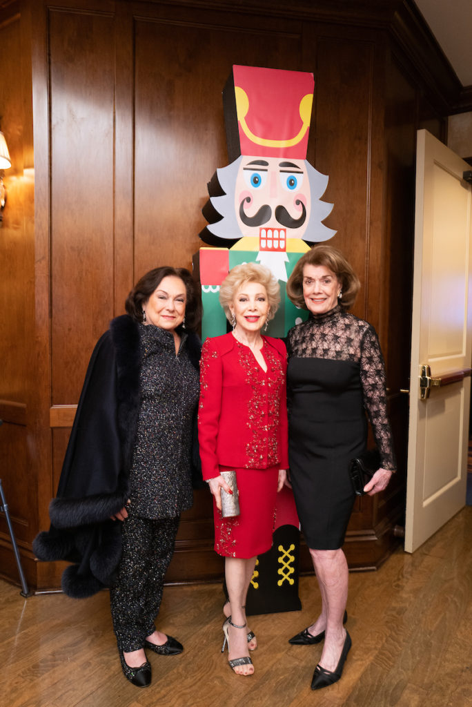 Rose Cullen, Margaret Alkek Williams, Jeanie Kilroy Wilson at the Houston Social Book Houston Treasures evening held at The Houstonian (Photo by Daniel Ortiz)