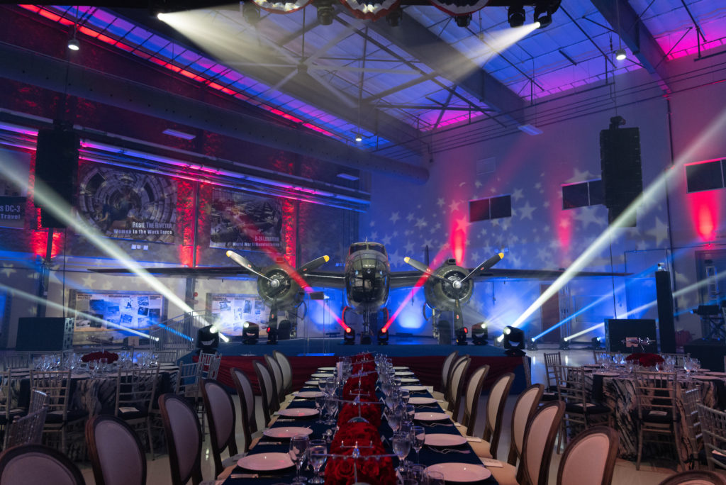 The Lone Star Flight Museum gala celebrating Oscar Wyatt. (Photo by Daniel Ortiz)