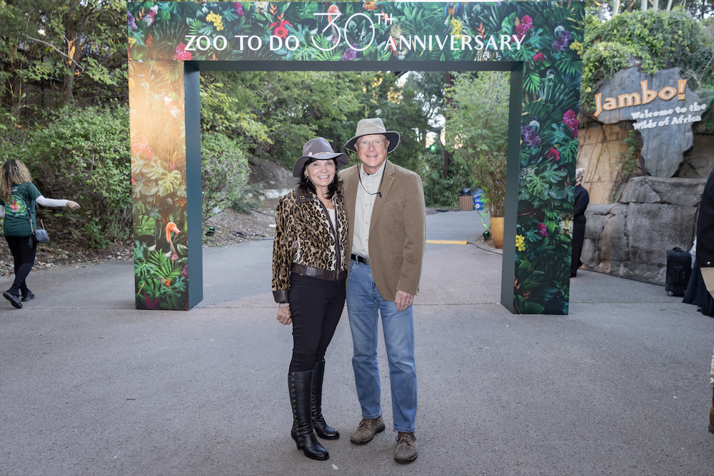 Cindy and Chuck Gummer at the 30th anniversary of Zoo to Do in Dallas. (Photo by Thomas Garza Photography)