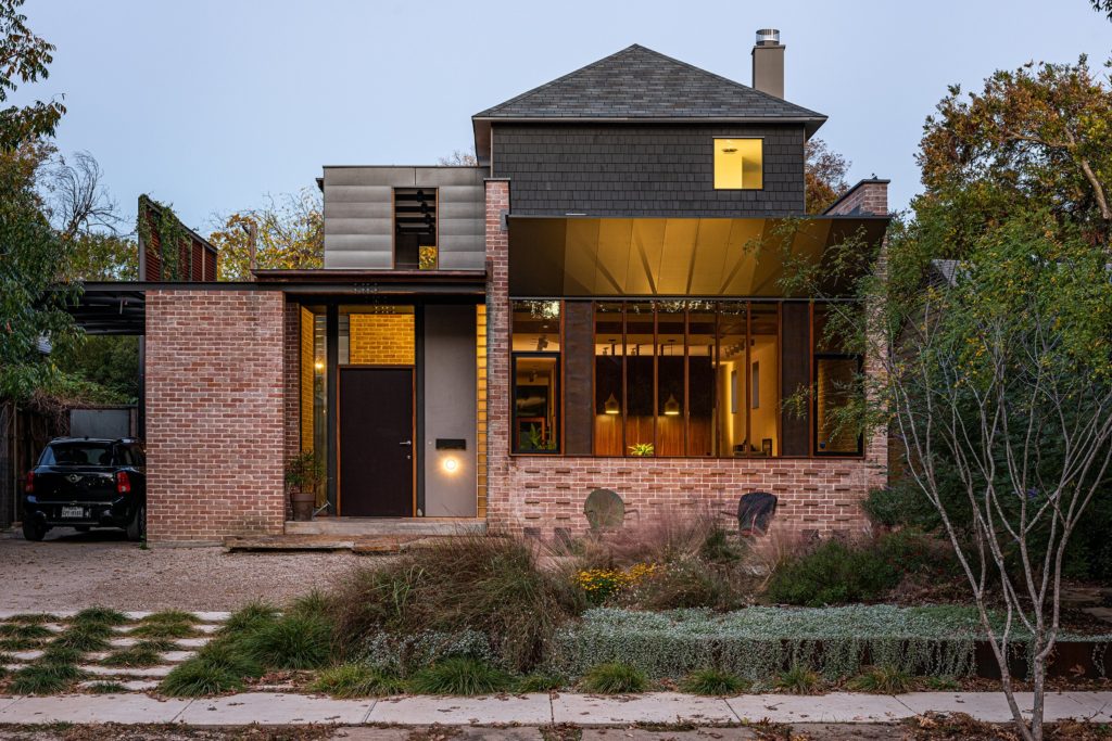 Winning Entry: Residential Architecture Design Under 3,500 Square Feet, Shipley Architects. (Photos Robert Tsai)