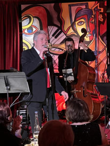 Steve Tyrell on stage at Cafe Post Oak at the Post Oak Hotel. (Photo by Shelby Hodge)