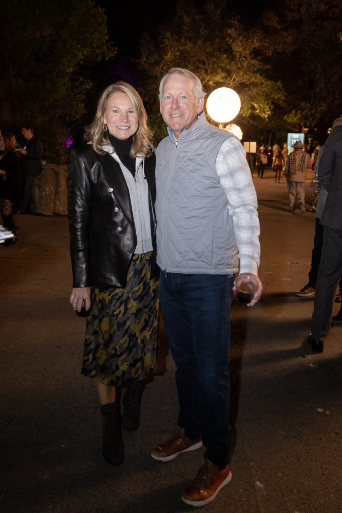Jennifer and John Gates at the 30th anniversary of Zoo to Do in Dallas. (Photo by Thomas Garza Photography)
