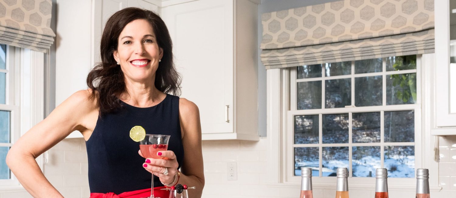canned cocktails Mingle Mocktails – gives you a festive bar without the booze